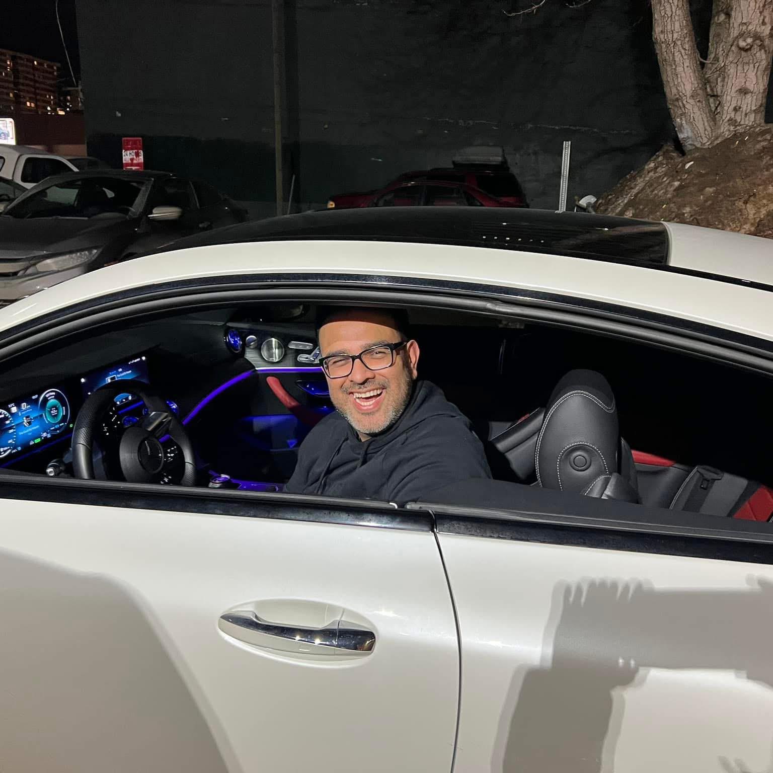 Customer with new Mercedes